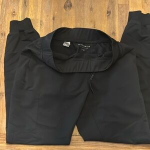 Women’s black Mandala Jogger Scrubs Size Medium Tall